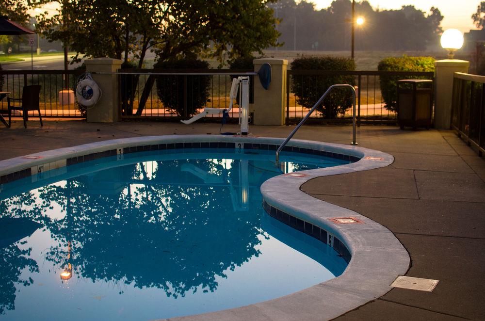 Quality Inn Clarksville - Exit 11 Екстериор снимка