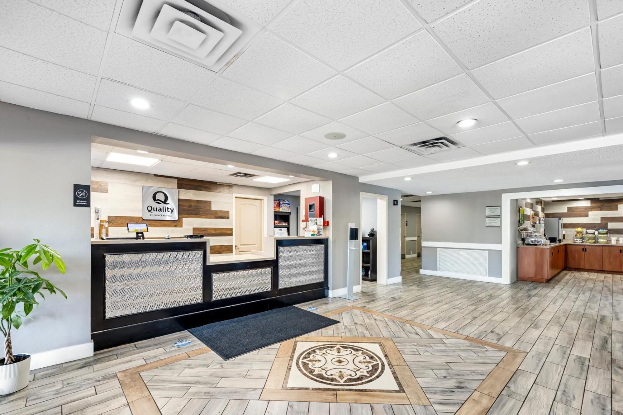 Quality Inn Clarksville - Exit 11 Екстериор снимка