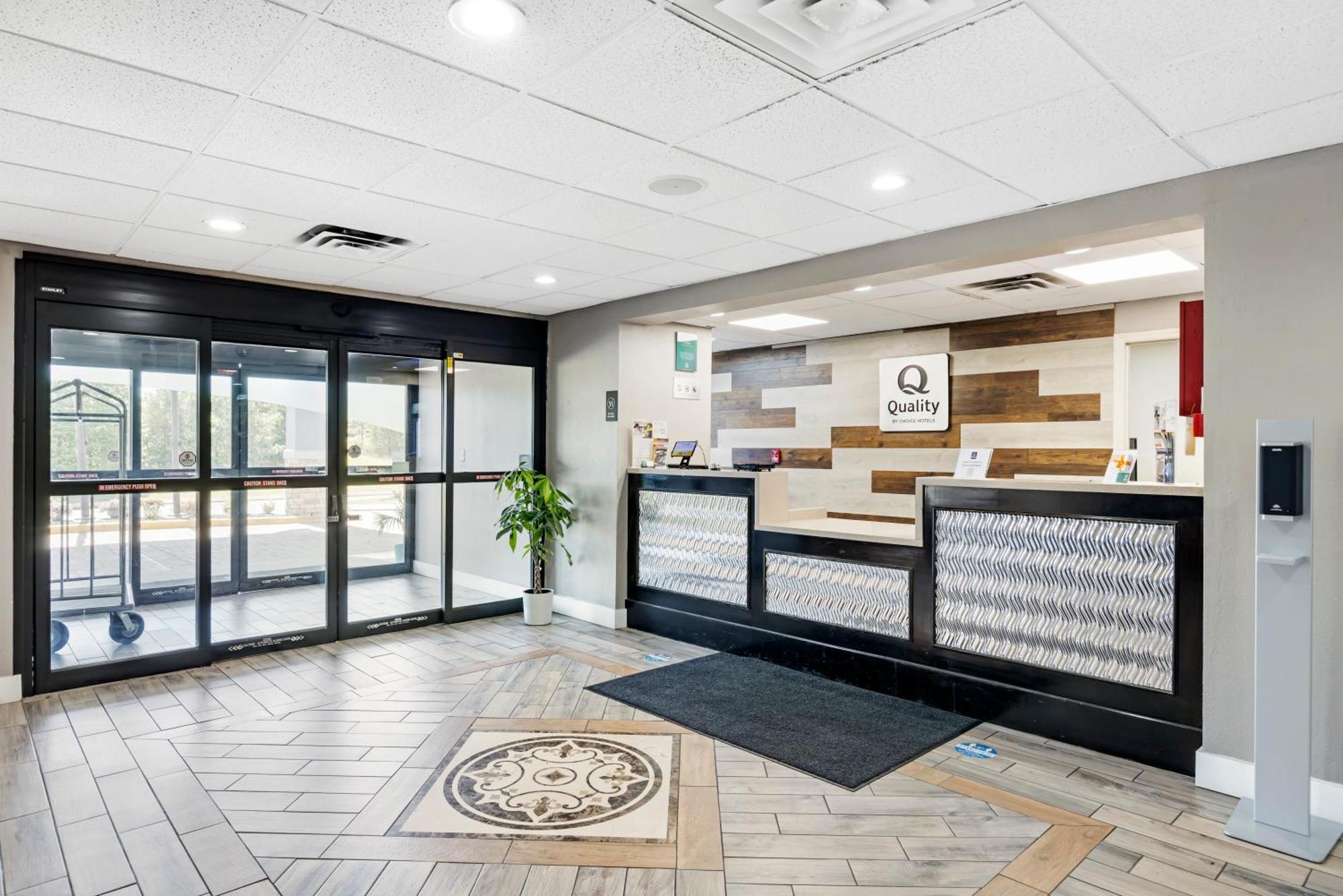 Quality Inn Clarksville - Exit 11 Екстериор снимка