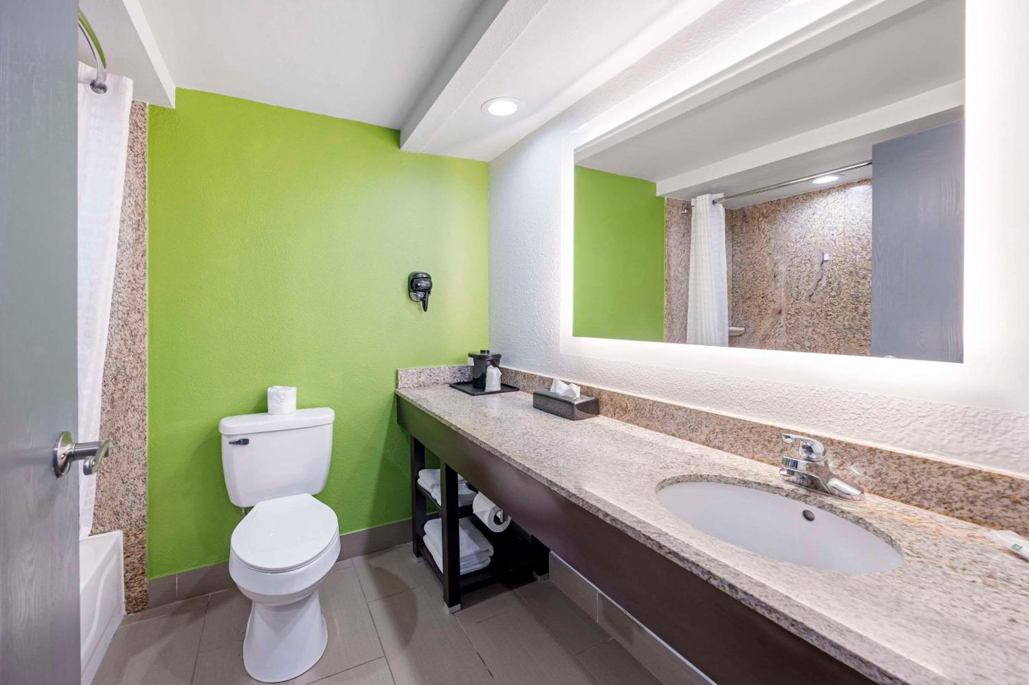 Quality Inn Clarksville - Exit 11 Екстериор снимка
