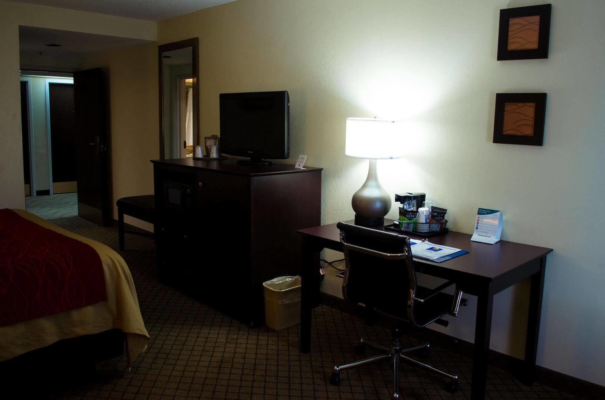 Quality Inn Clarksville - Exit 11 Екстериор снимка